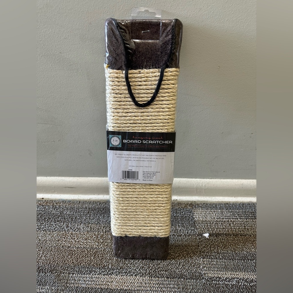 Cat Craft Hanging Sisal Board Scratcher. NEW. 18.5” Height. 4.72” long. 1” wide